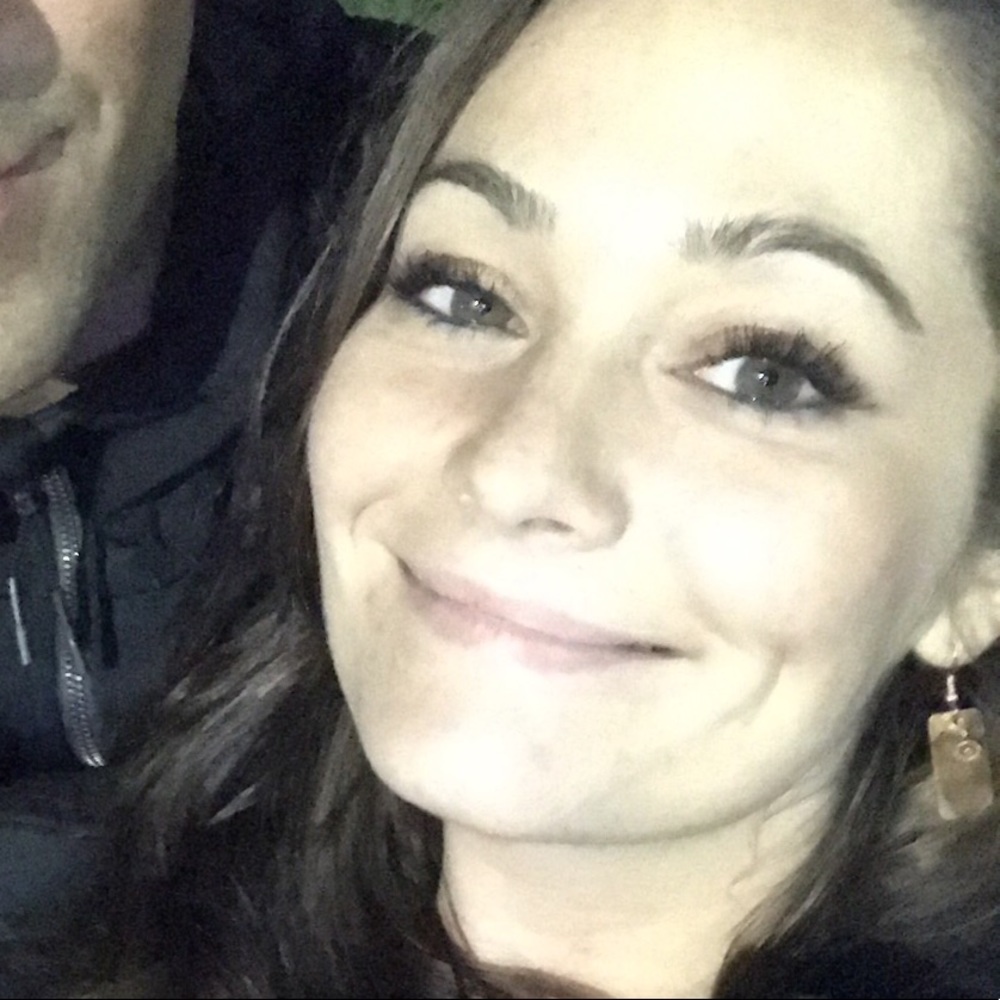 Meet your Posher, Stephanie